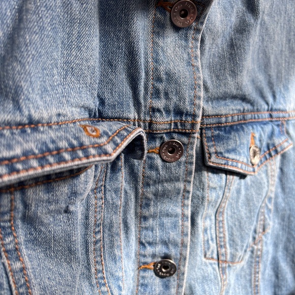 Frank & Oak Denim Vest. - Picture 2 of 6